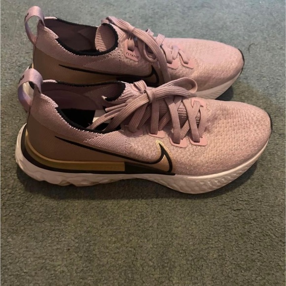 ASICS Flyknit purple running shoes! Super comfortable! Only worn once - Picture 2 of 2